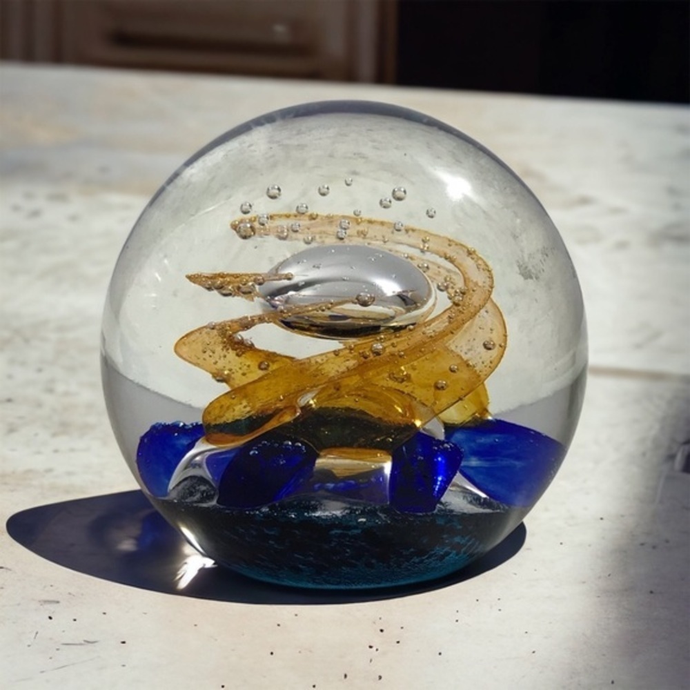 Euc Selkirk Glass Paperweight Scotland Signed Blue gold